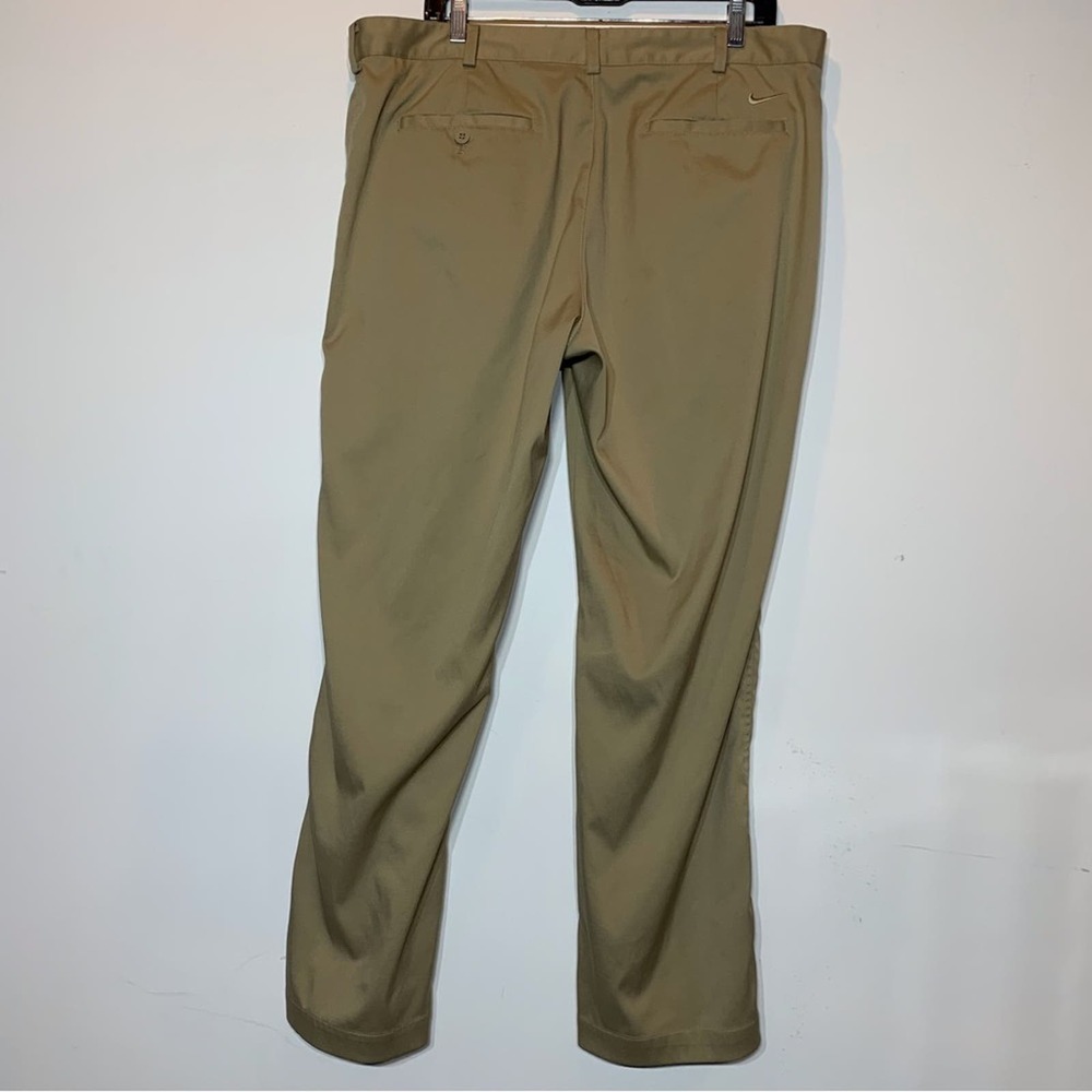 EUC‎ Nike Golf Khaki Pants